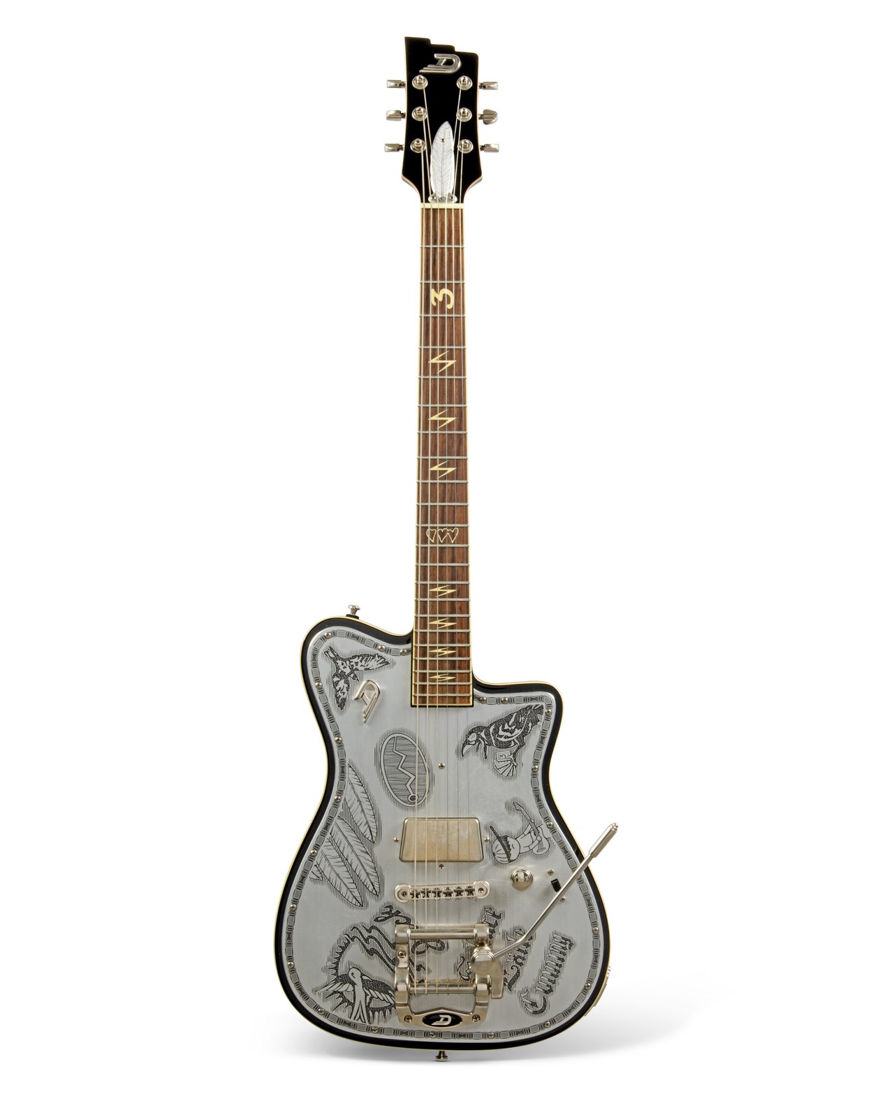 佳士得拍出 3 万英镑的 Duesenberg Johnny Depp 签名款|中国大陆总代理 1 佳士得 2025 年拍出的 Duesenberg Johnny Depp 签名款电吉他(为 Jeff Beck 定制)正面全貌